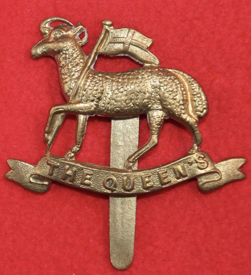 The Queen's (1916) Cap Badge
