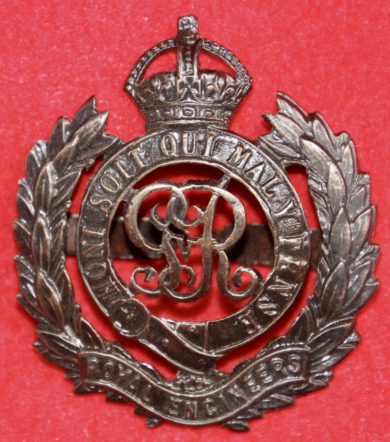 RE G5th OSD Cap Badge