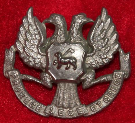 4th VB Black Watch Collar Badge