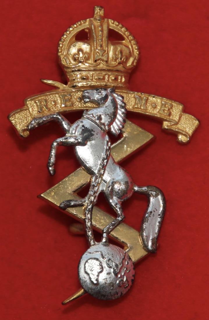 REME Officer's Cap Badge