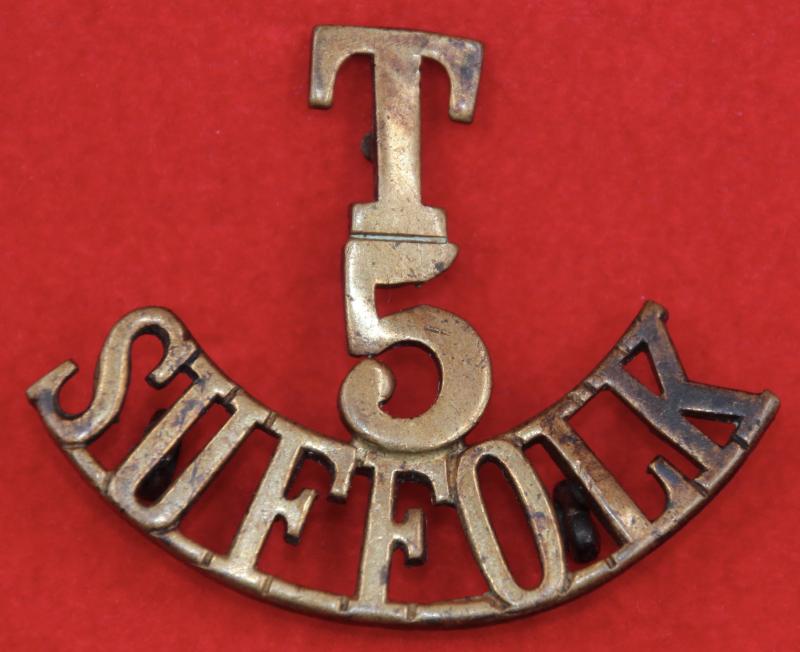 T/5/Suffolk Shoulder Title