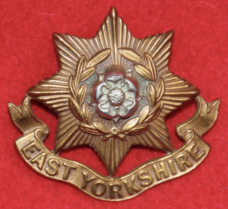 E Yorks Regt Cap Badge