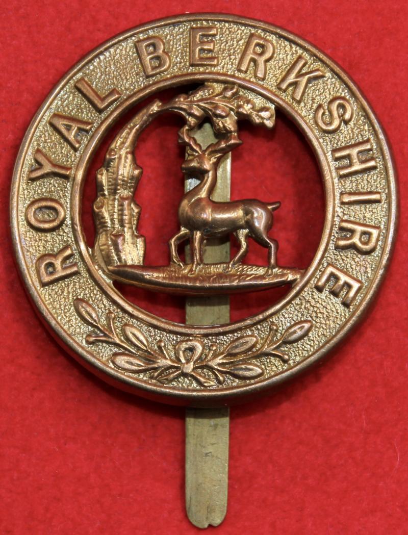 R Berks Puggaree Badge