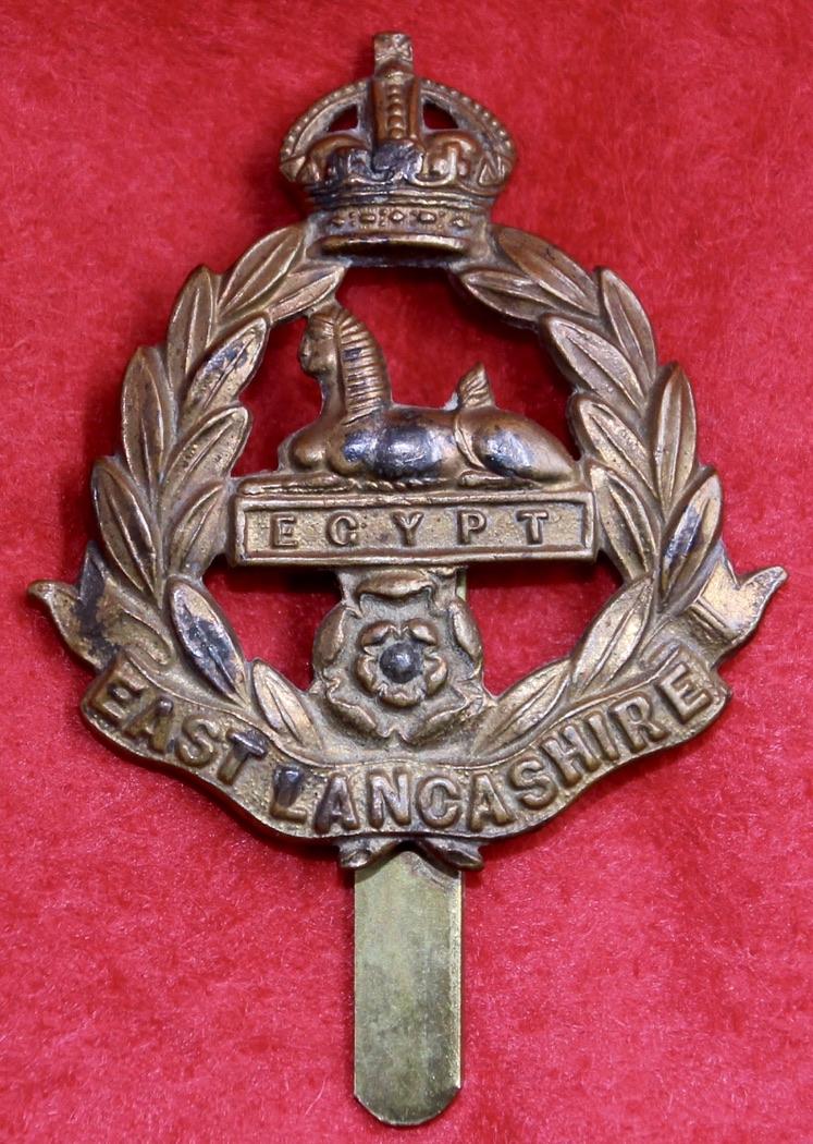 E Lancs (1916) Cap Badge