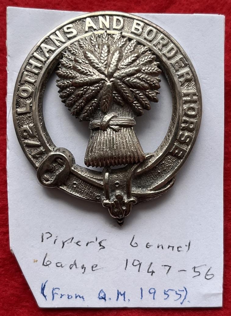 L&B Horse Piper's Bonnet Badge