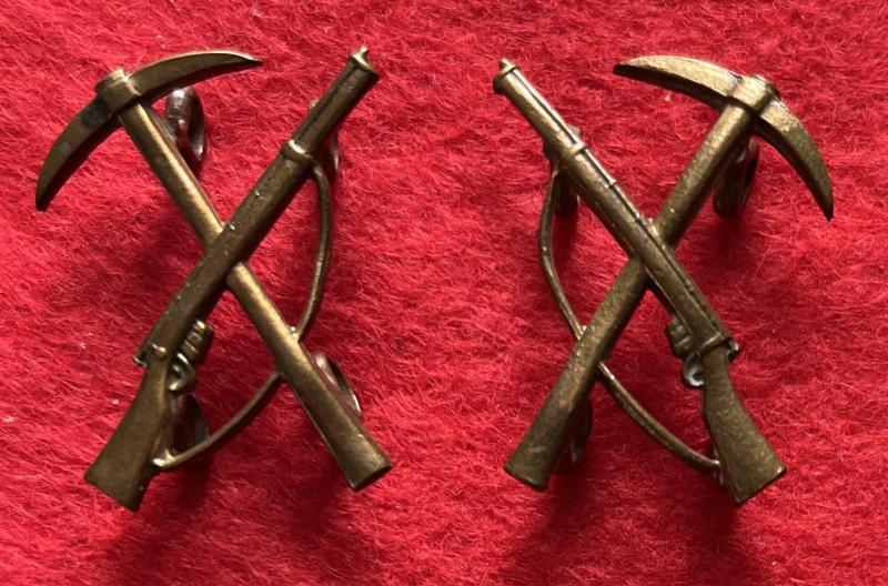 Service Battalion Collar Badges