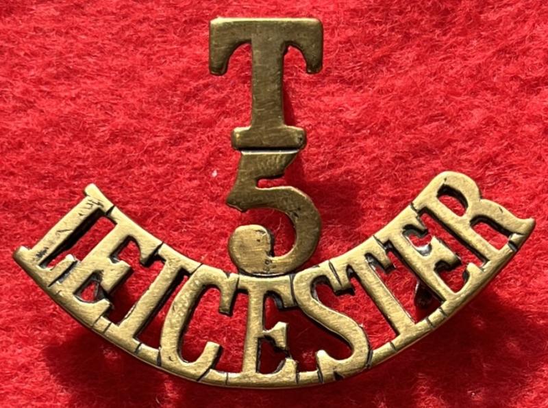 T/5/Leicester Shoulder Title