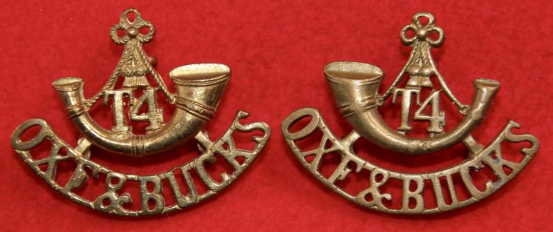 Bugle/T4/Oxf & Bucks Shoulder Titles