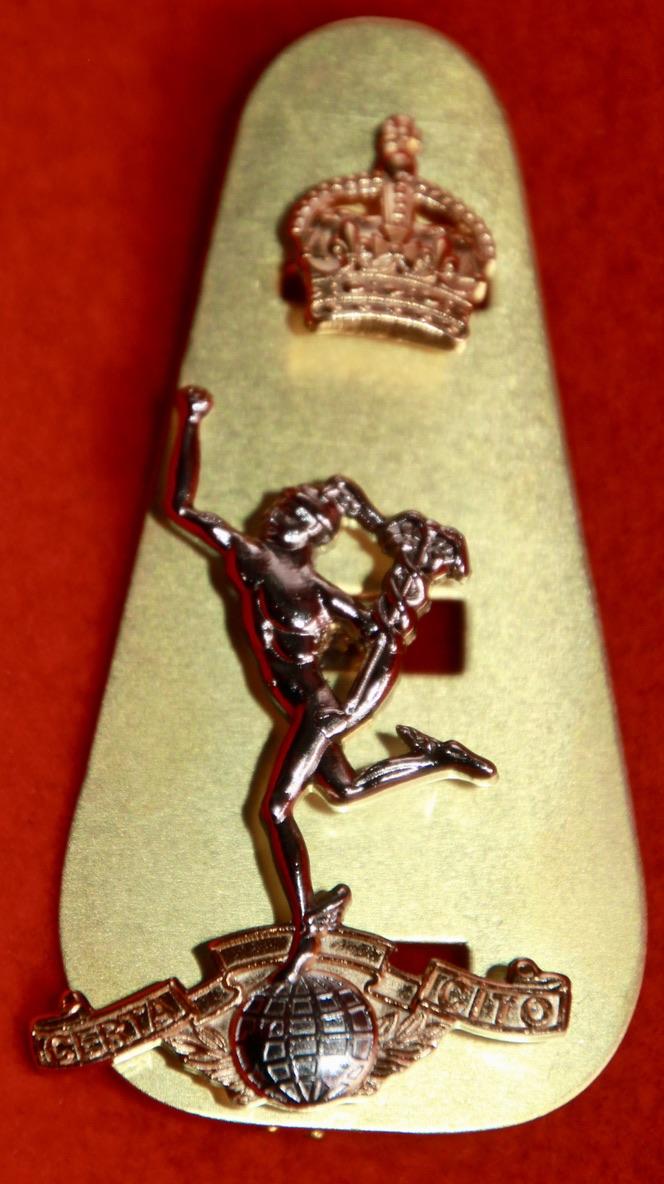 R Signals (Tudor) Cap Badge