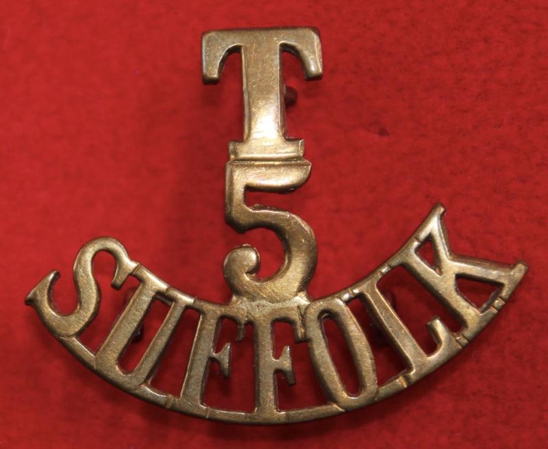 T/5/Suffolk Shoulder Title