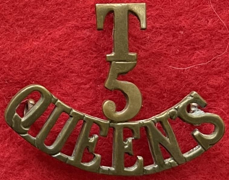 T/5/Queen's Shoulder Title