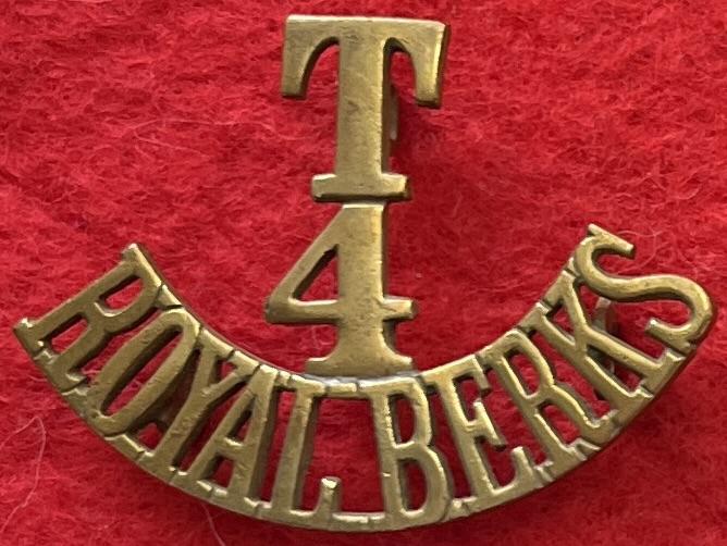 T/4/Royal Berks Shoulder Title