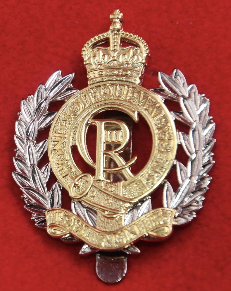 RE (Tudor) Cap Badge