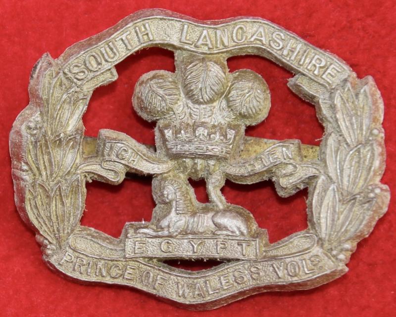 S Lancs Plastic Cap Badge